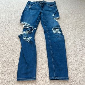 American Eagle Ripped High Rise Jegging Size 4